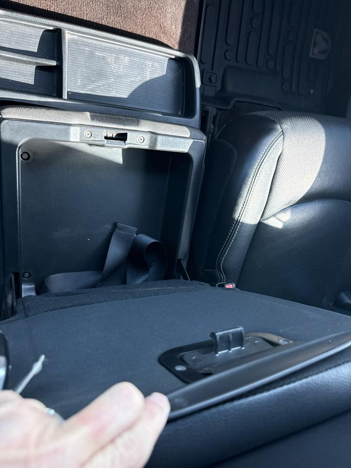 RAM 1500 Laramie 4x4 Crew Cab 5'7" Box 2017