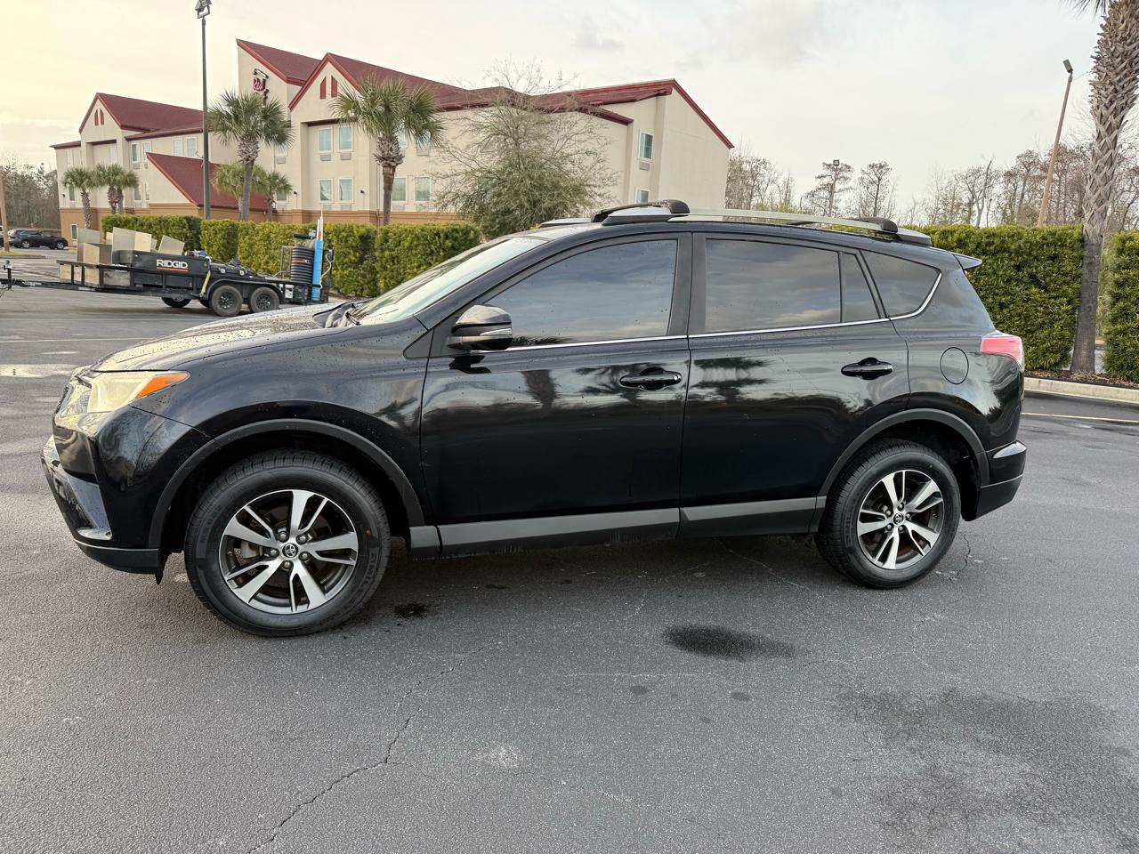 Toyota RAV4 Adventure FWD (Natl) 2018