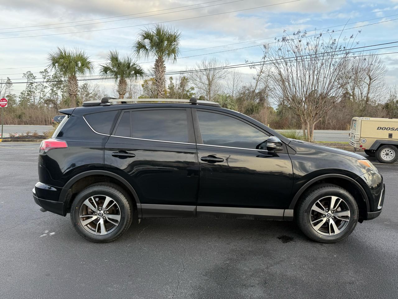 Toyota RAV4 Adventure FWD (Natl) 2018