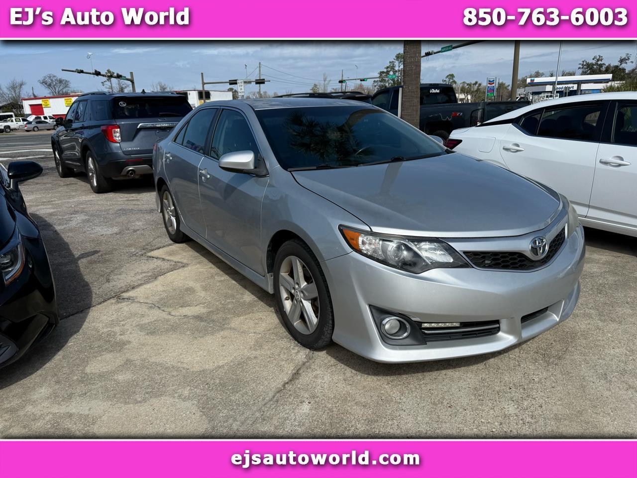 Toyota Camry 4dr Sdn I4 Auto SE (Natl) 2012