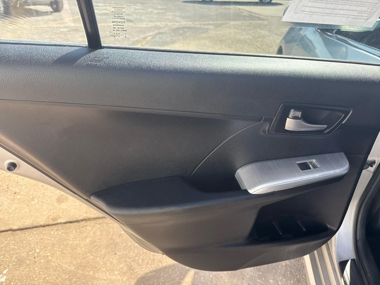 Toyota Camry 4dr Sdn I4 Auto SE (Natl) 2012