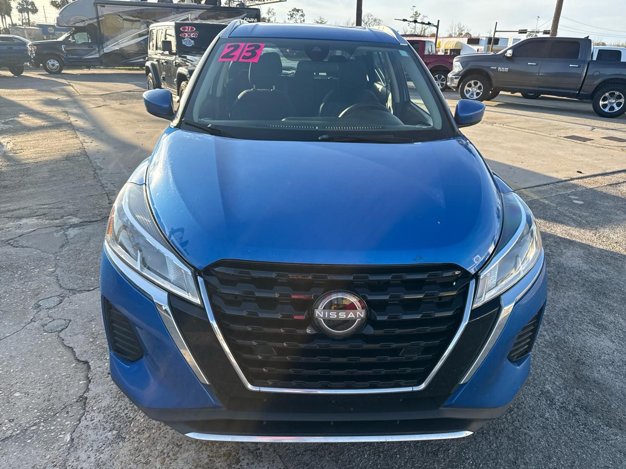 Nissan Kicks SV FWD 2023