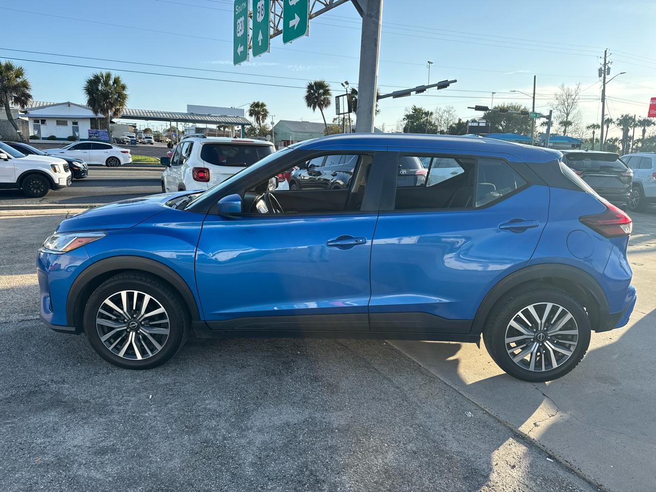 Nissan Kicks SV FWD 2023