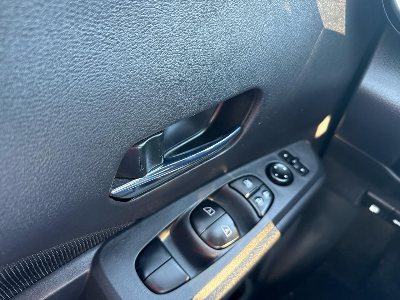 Nissan Kicks SV FWD 2023