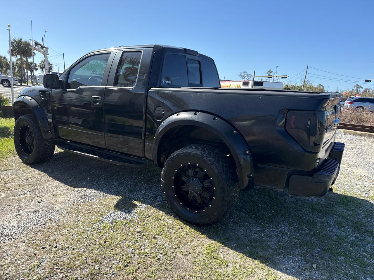 Ford F-150 4WD SuperCab 133" SVT Raptor 2011