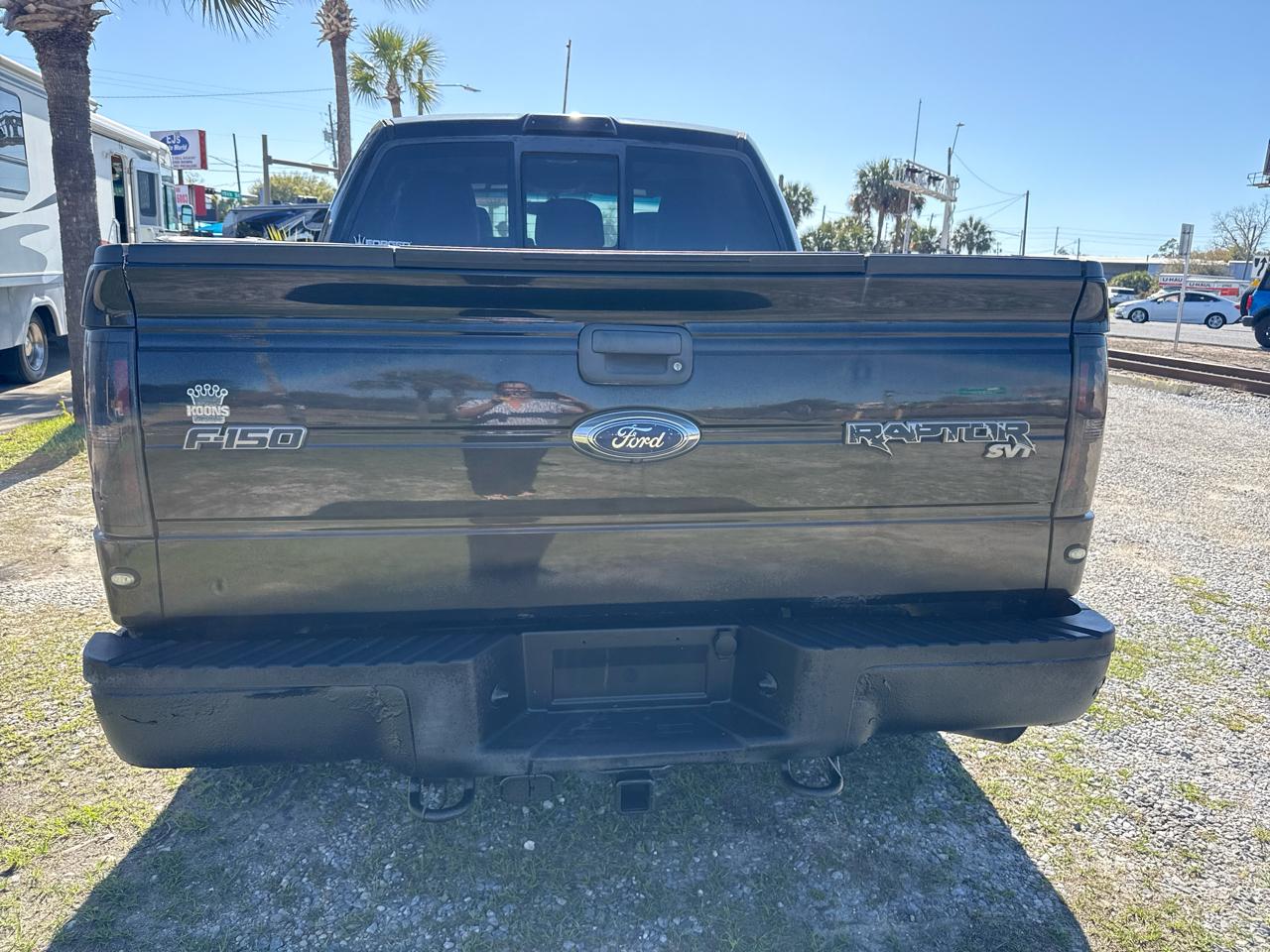 Ford F-150 4WD SuperCab 133" SVT Raptor 2011