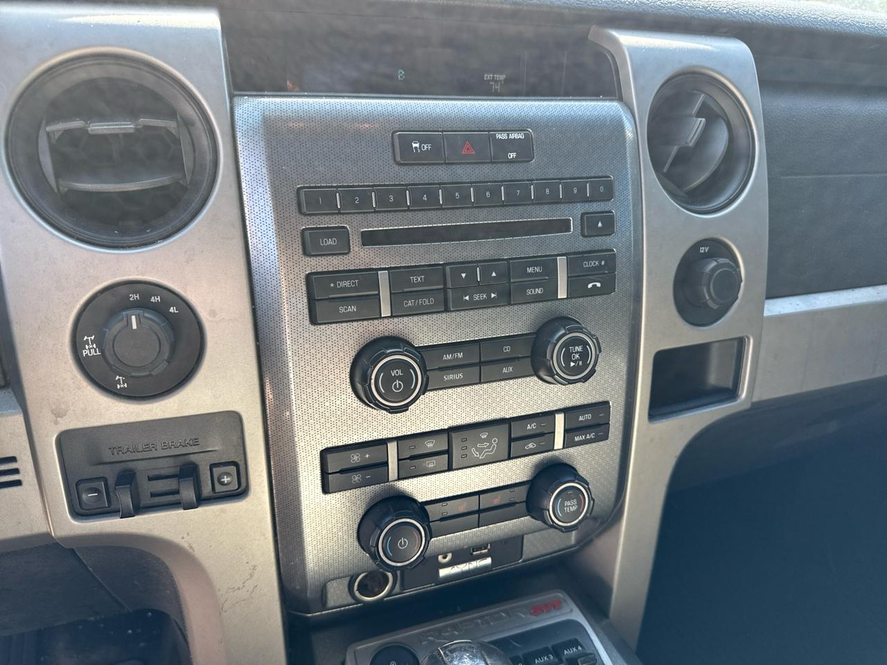 Ford F-150 4WD SuperCab 133" SVT Raptor 2011