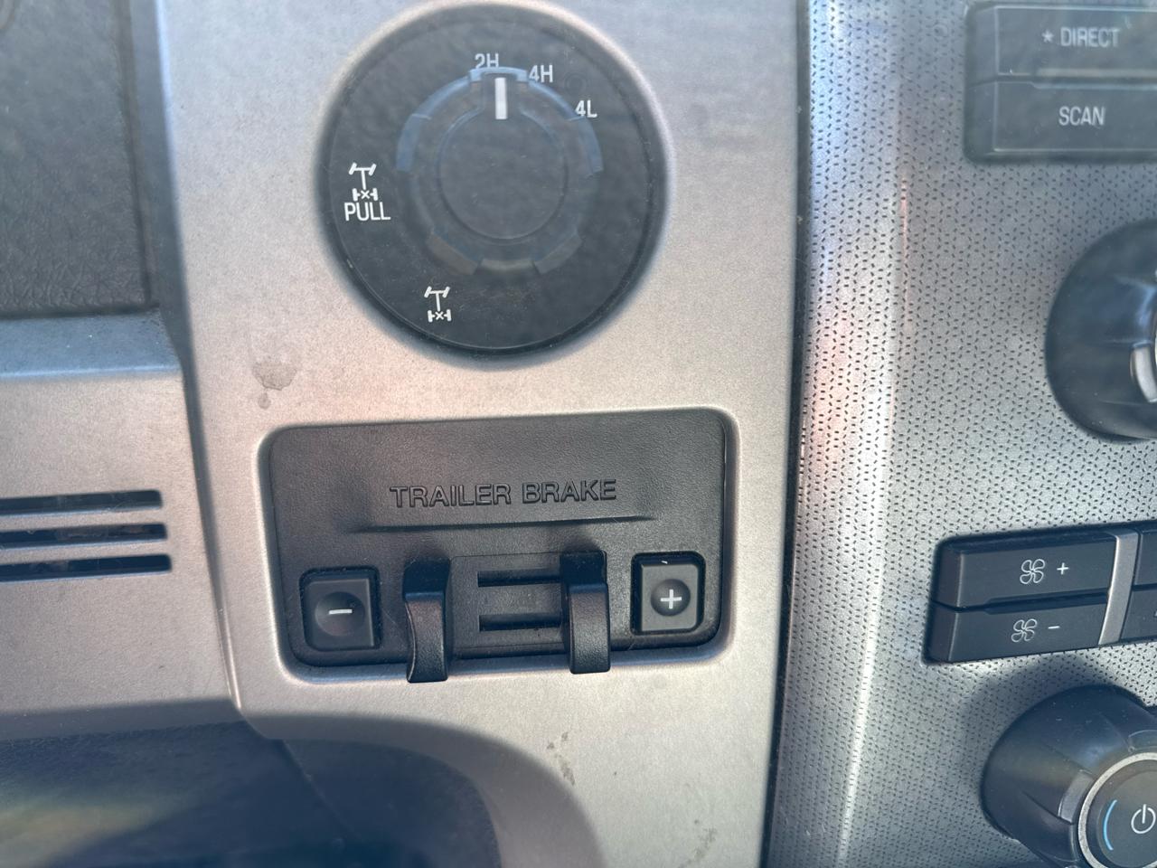 Ford F-150 4WD SuperCab 133" SVT Raptor 2011