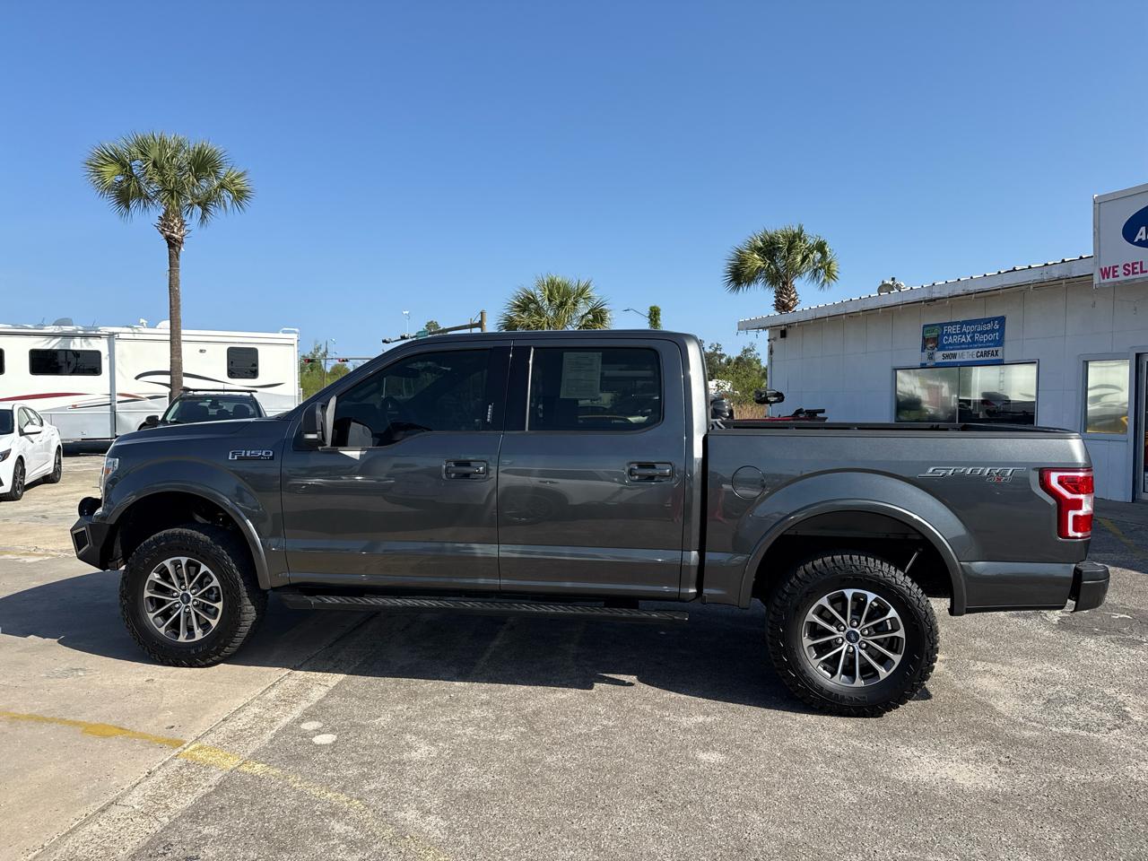Ford F-150 4WD SuperCrew 139" XLT 2019