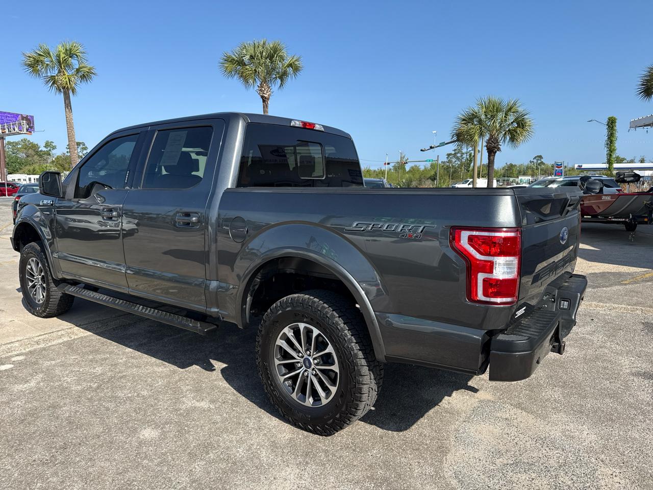 Ford F-150 4WD SuperCrew 139" XLT 2019