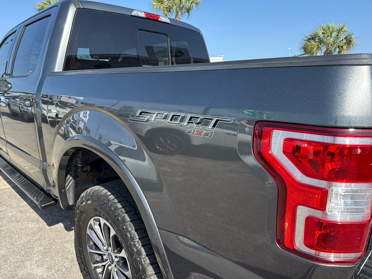 Ford F-150 4WD SuperCrew 139" XLT 2019