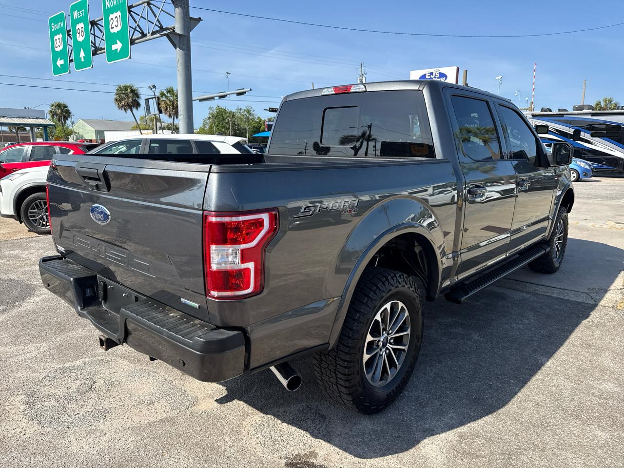 Ford F-150 4WD SuperCrew 139" XLT 2019