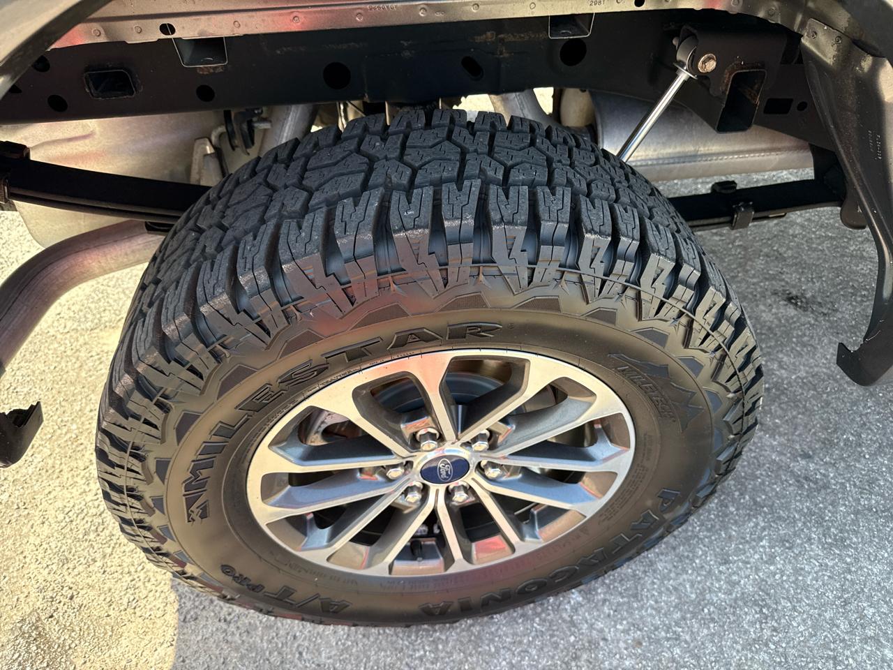 Ford F-150 4WD SuperCrew 139" XLT 2019