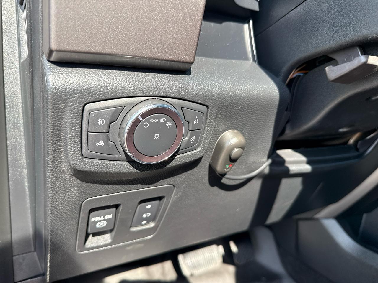 Ford F-150 4WD SuperCrew 139" XLT 2019