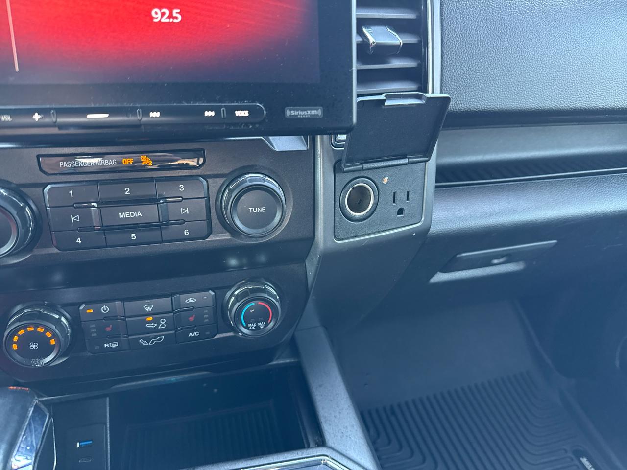 Ford F-150 4WD SuperCrew 139" XLT 2019