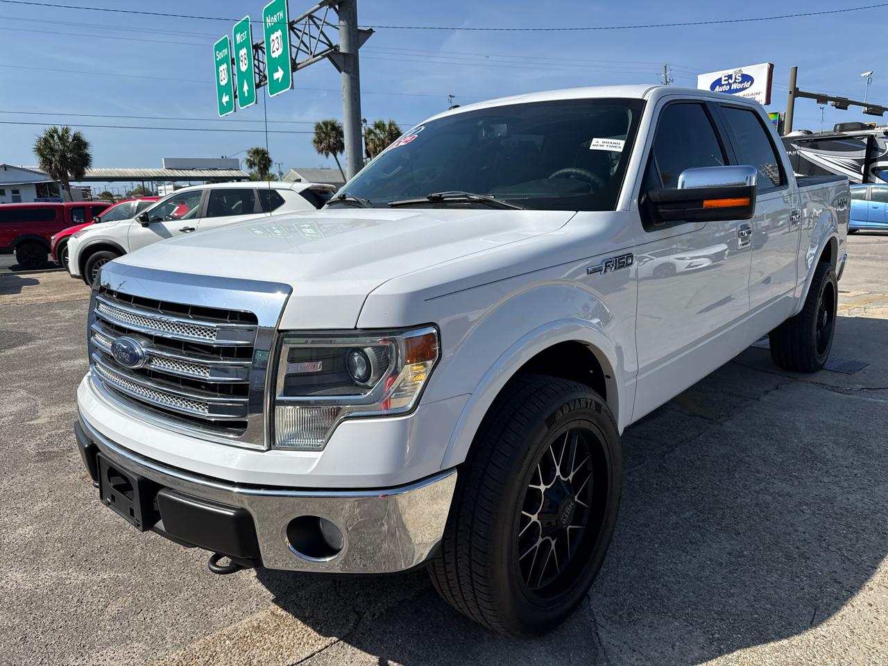 Ford F-150 4WD SuperCrew 145" Lariat 2014