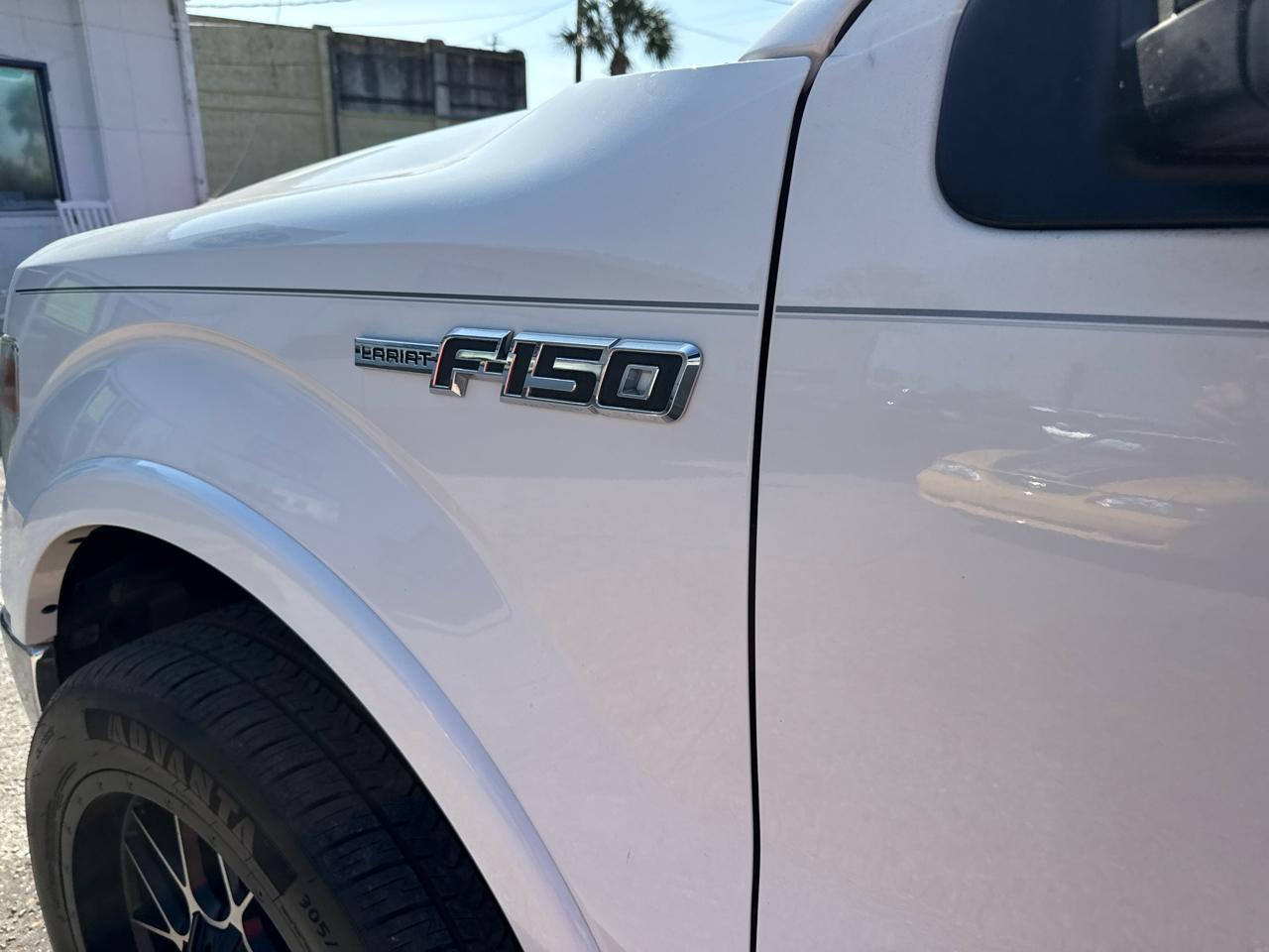 Ford F-150 4WD SuperCrew 145" Lariat 2014