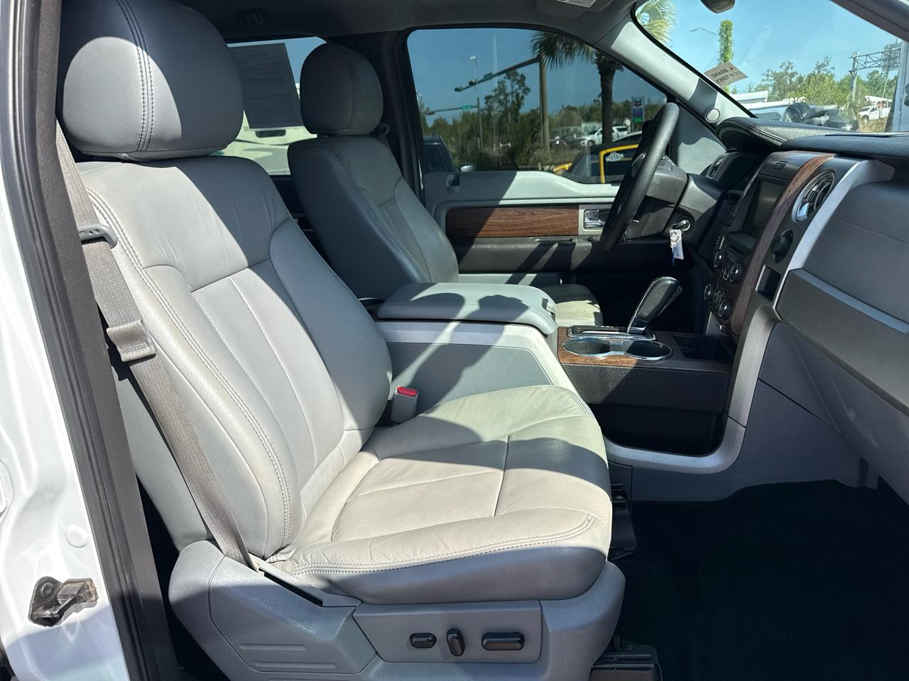 Ford F-150 4WD SuperCrew 145" Lariat 2014