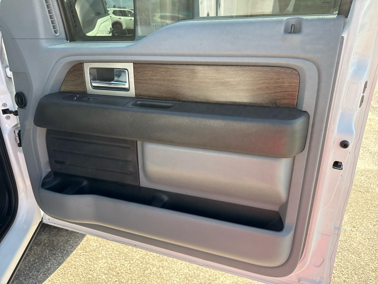 Ford F-150 4WD SuperCrew 145" Lariat 2014