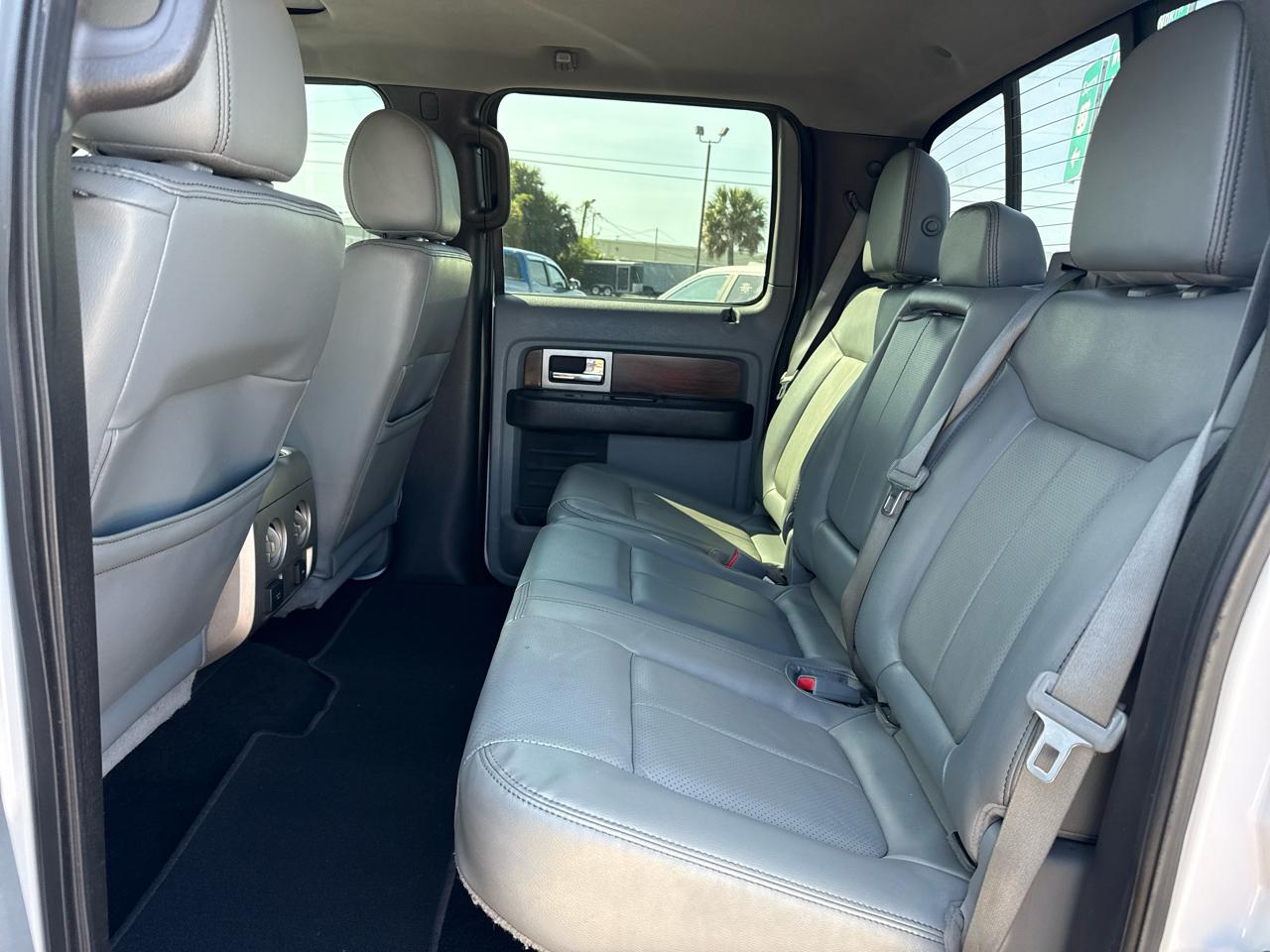 Ford F-150 4WD SuperCrew 145" Lariat 2014