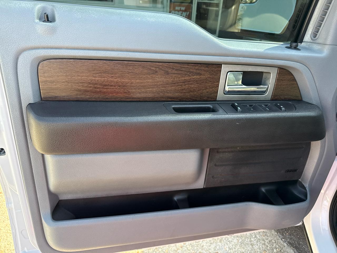 Ford F-150 4WD SuperCrew 145" Lariat 2014