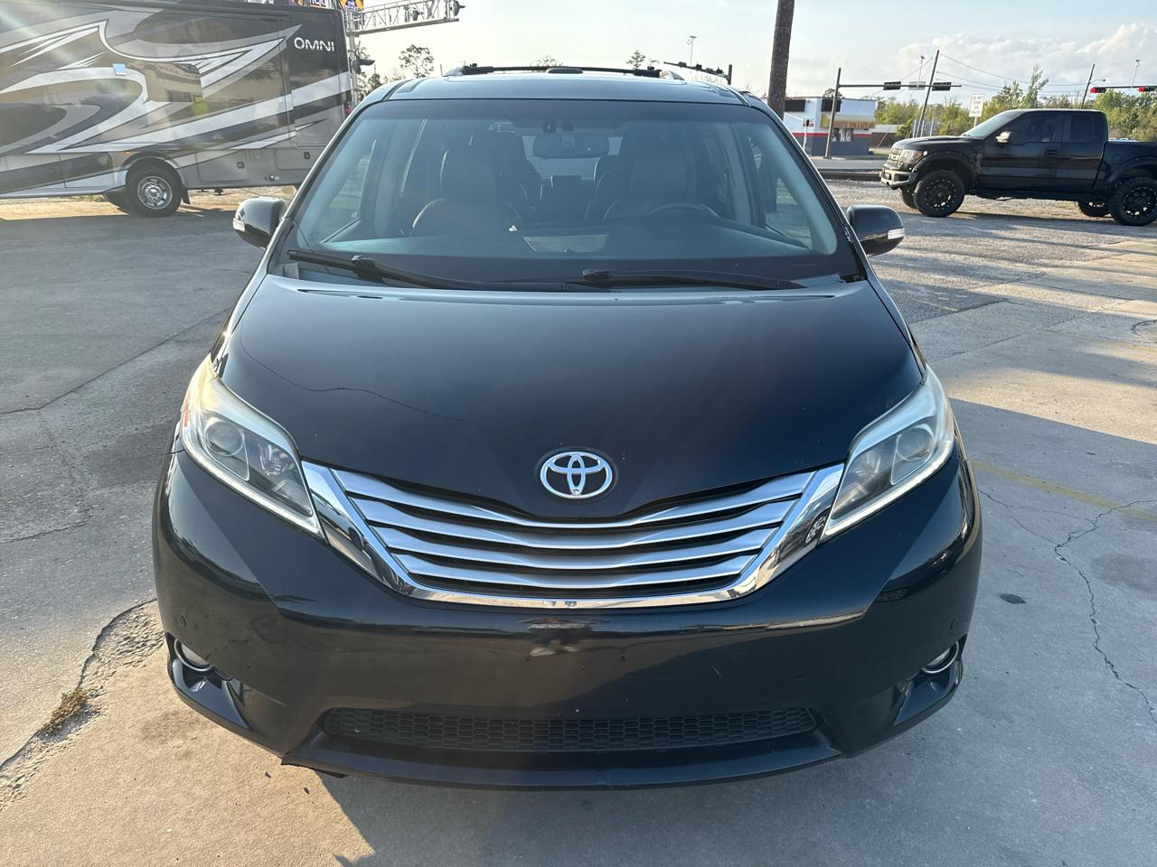 Toyota Sienna 5dr 8-Pass Van XLE Premium FWD (Natl) 2015