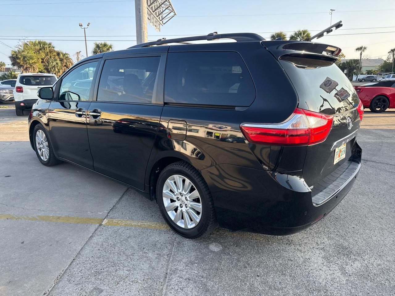 Toyota Sienna 5dr 8-Pass Van XLE Premium FWD (Natl) 2015