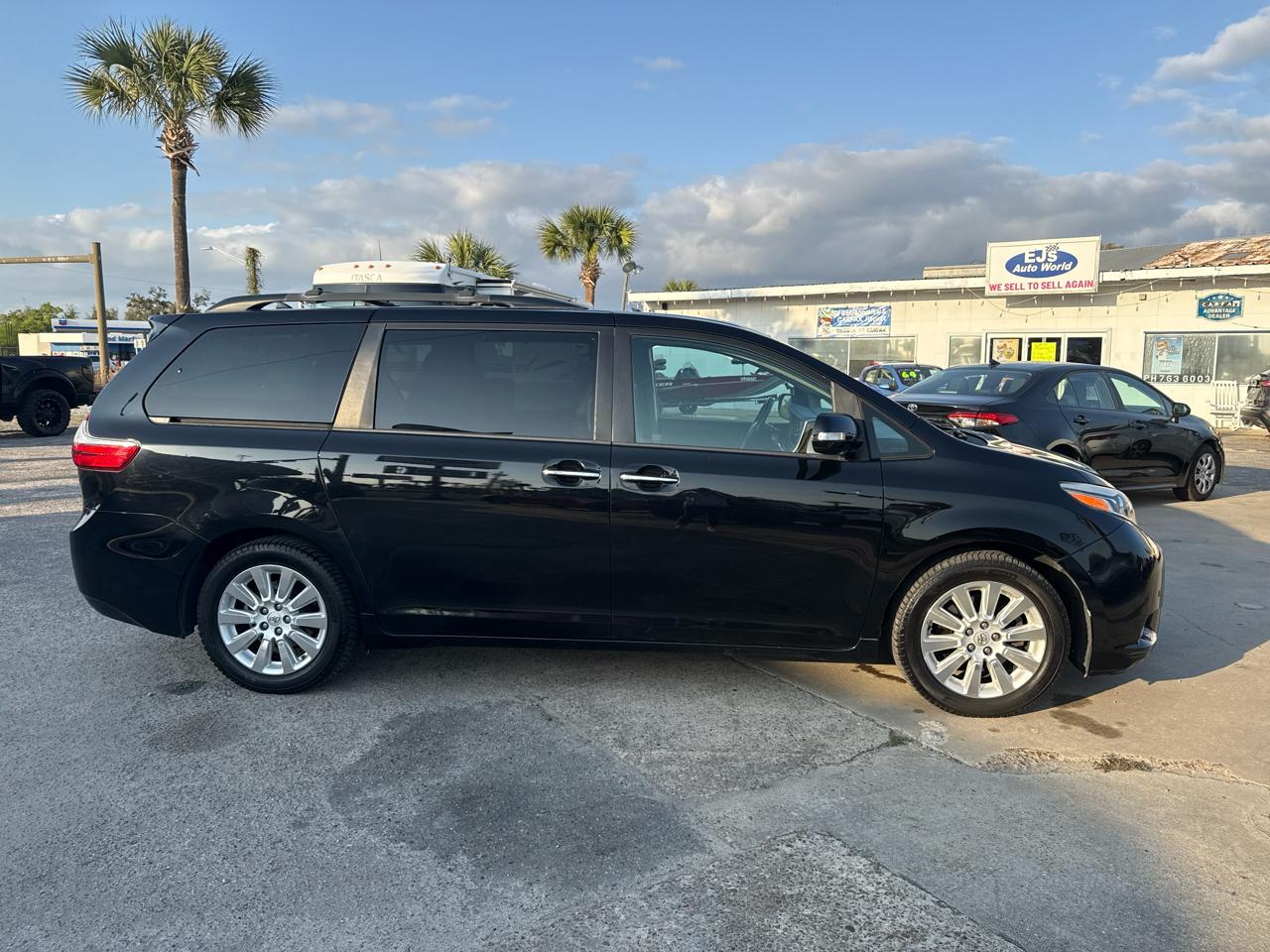 Toyota Sienna 5dr 8-Pass Van XLE Premium FWD (Natl) 2015