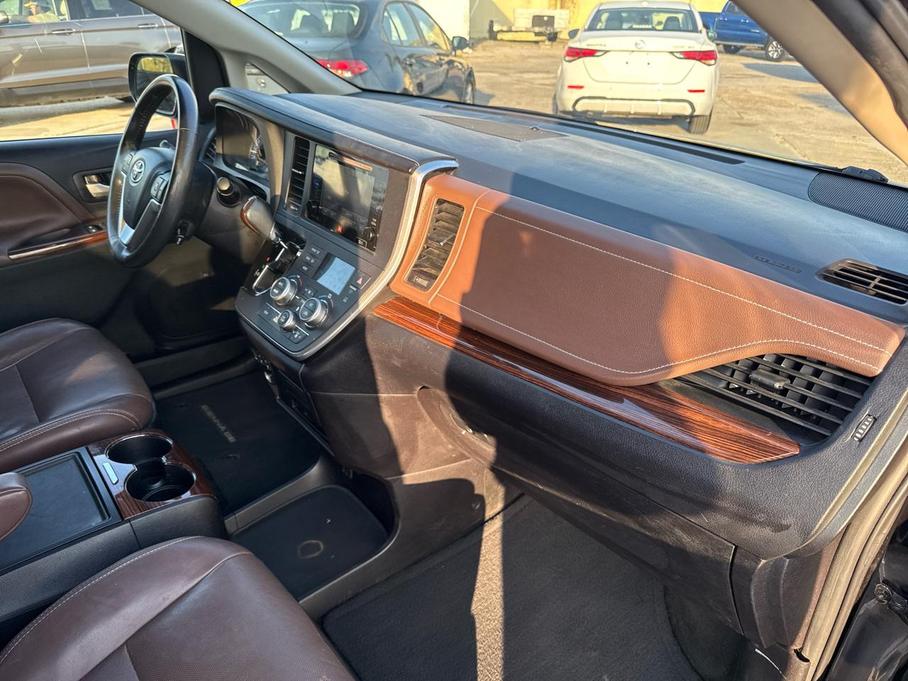 Toyota Sienna 5dr 8-Pass Van XLE Premium FWD (Natl) 2015