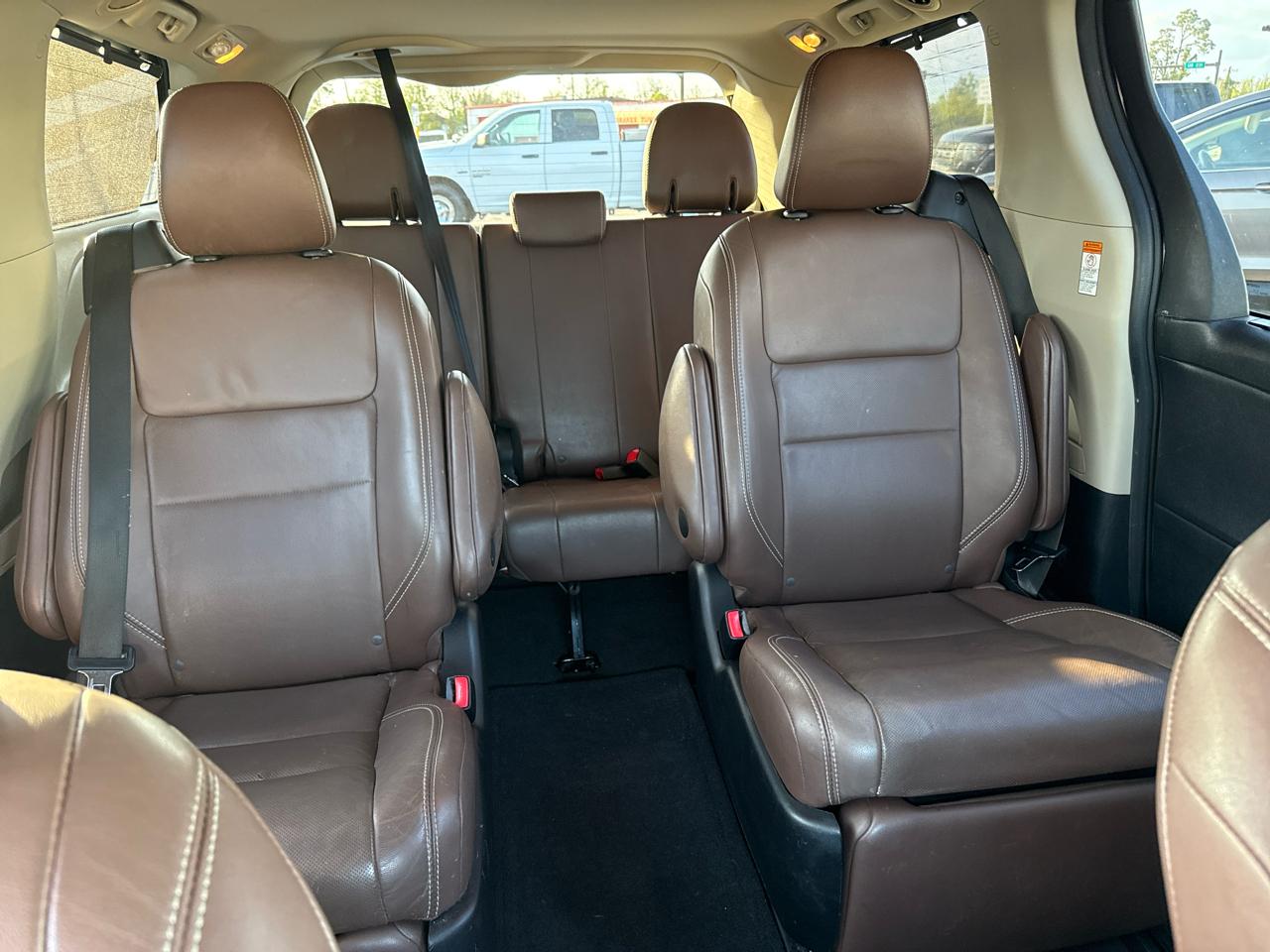 Toyota Sienna 5dr 8-Pass Van XLE Premium FWD (Natl) 2015