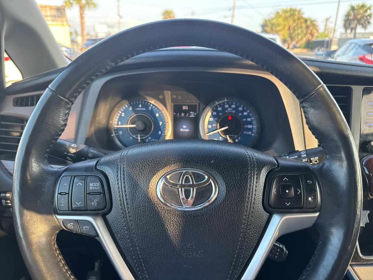 Toyota Sienna 5dr 8-Pass Van XLE Premium FWD (Natl) 2015