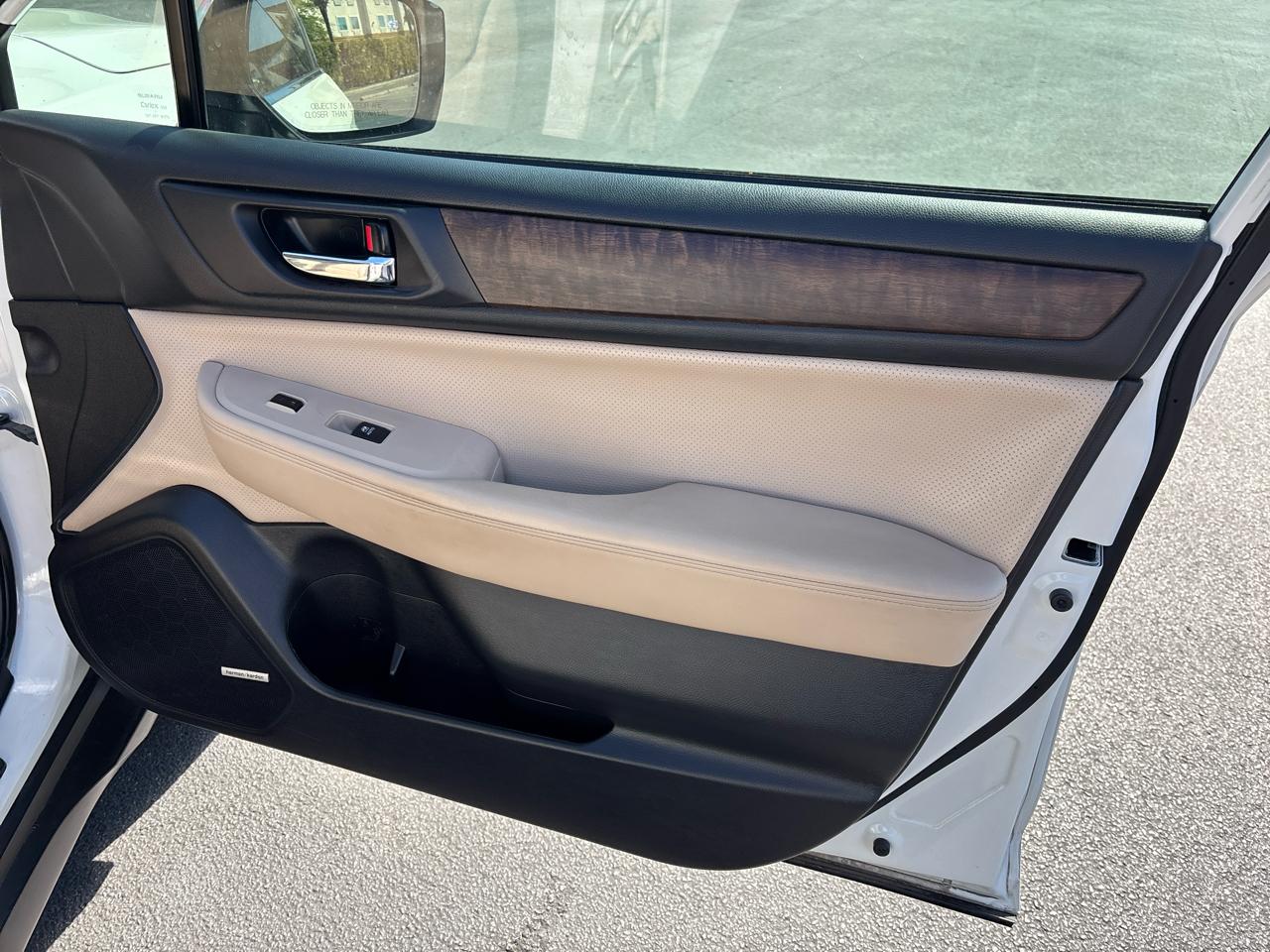 Subaru Outback 4dr Wgn 2.5i Limited 2016