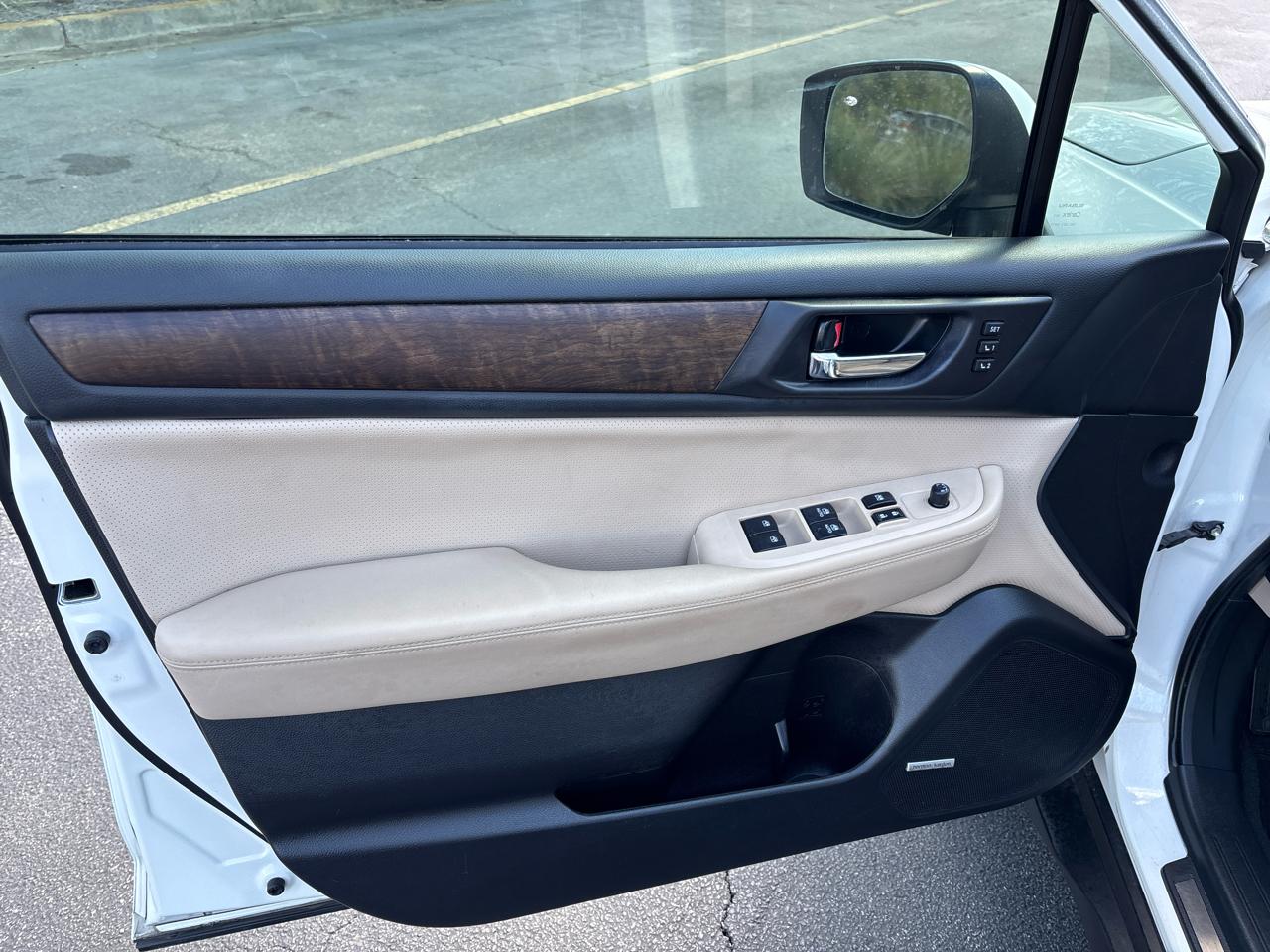 Subaru Outback 4dr Wgn 2.5i Limited 2016