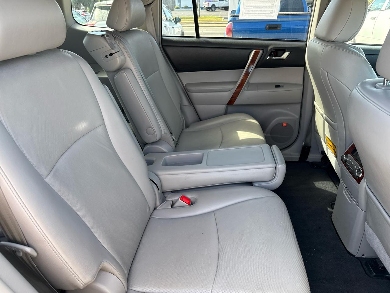 Toyota Highlander 4WD 4dr V6 Limited (Natl) 2012