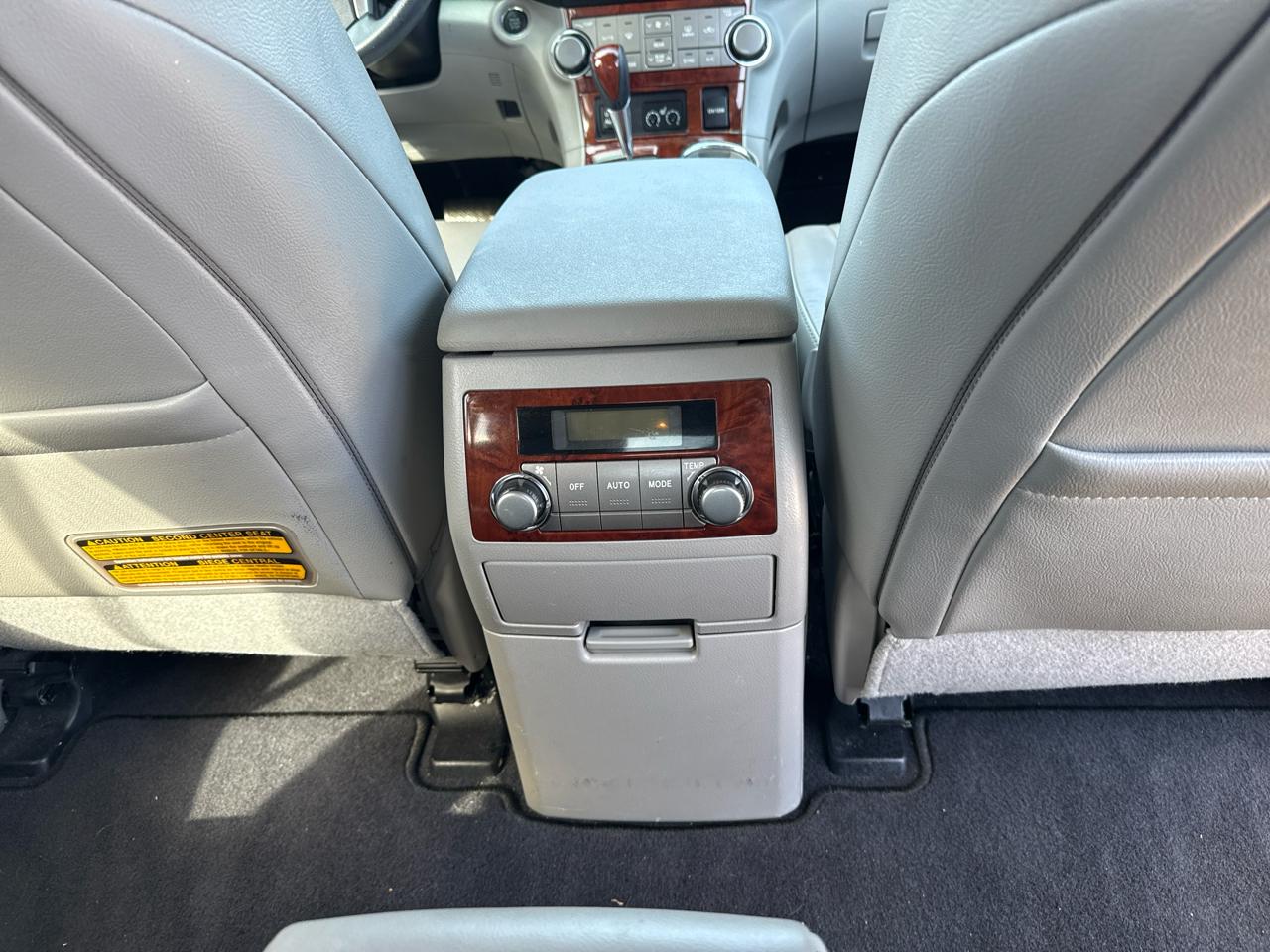 Toyota Highlander 4WD 4dr V6 Limited (Natl) 2012