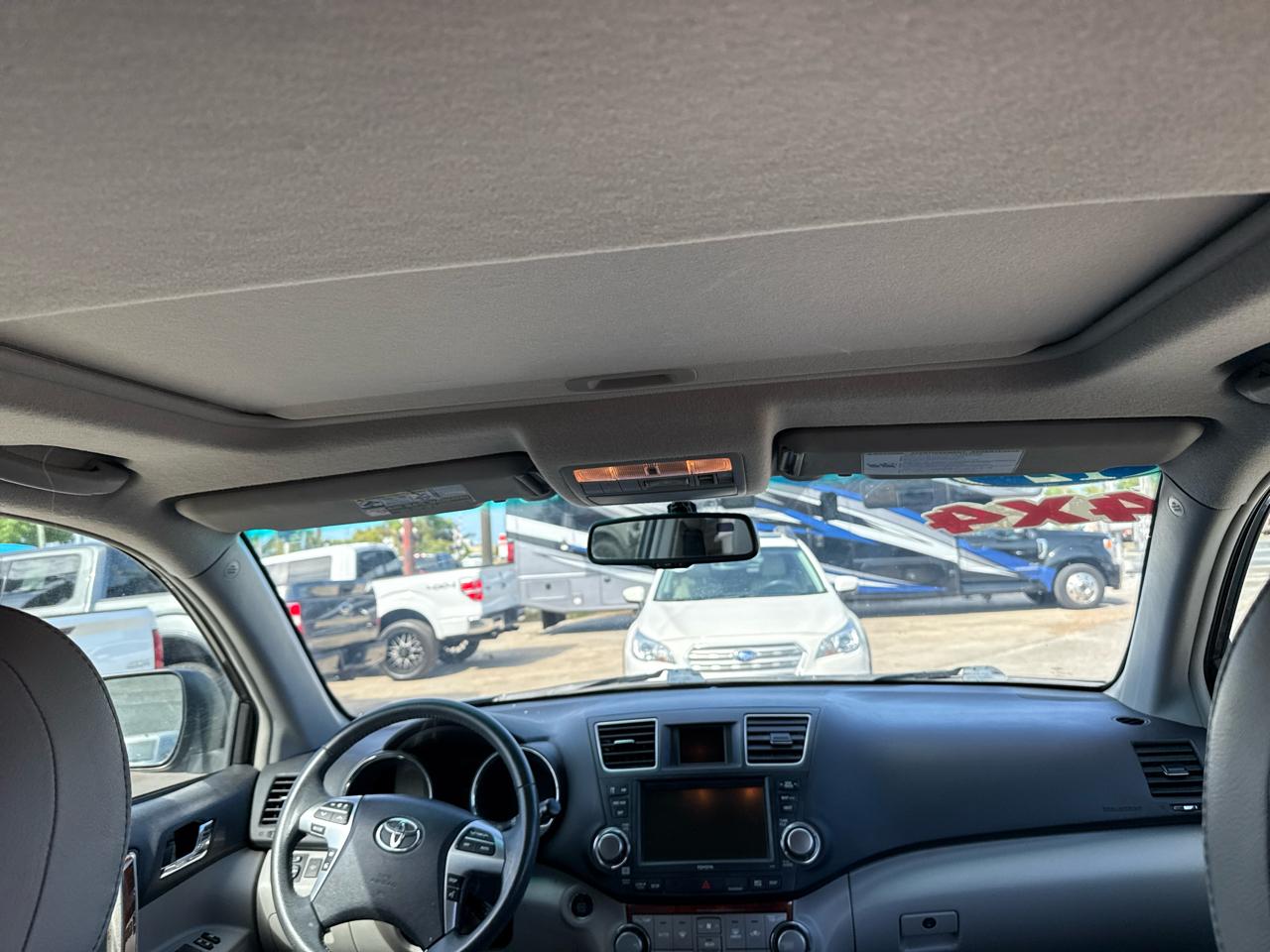 Toyota Highlander 4WD 4dr V6 Limited (Natl) 2012