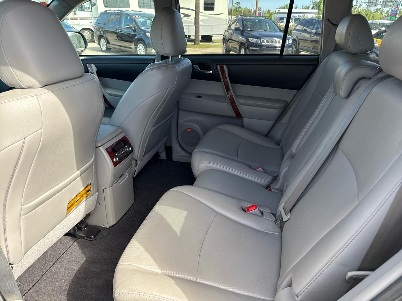 Toyota Highlander 4WD 4dr V6 Limited (Natl) 2012