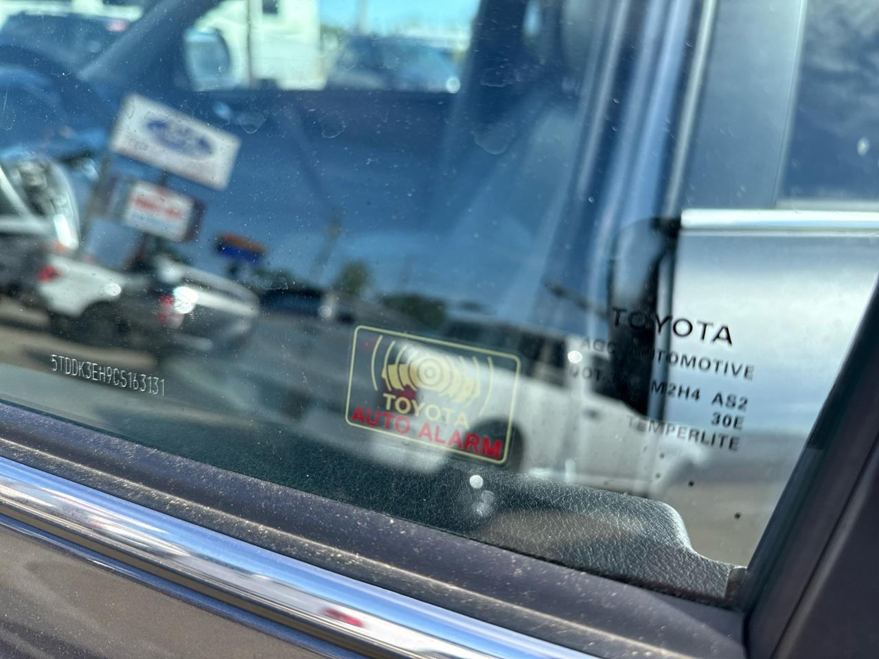 Toyota Highlander 4WD 4dr V6 Limited (Natl) 2012