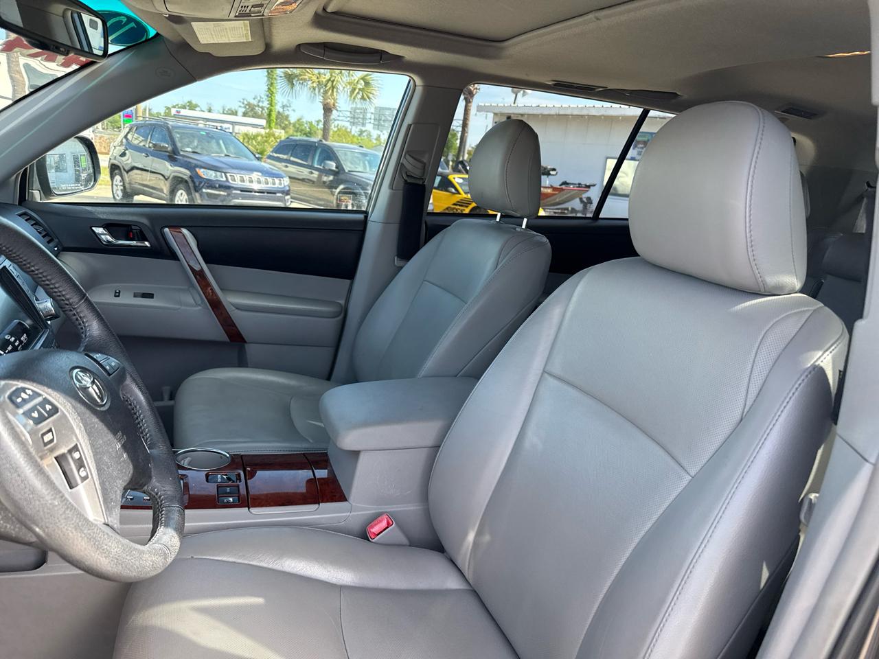 Toyota Highlander 4WD 4dr V6 Limited (Natl) 2012