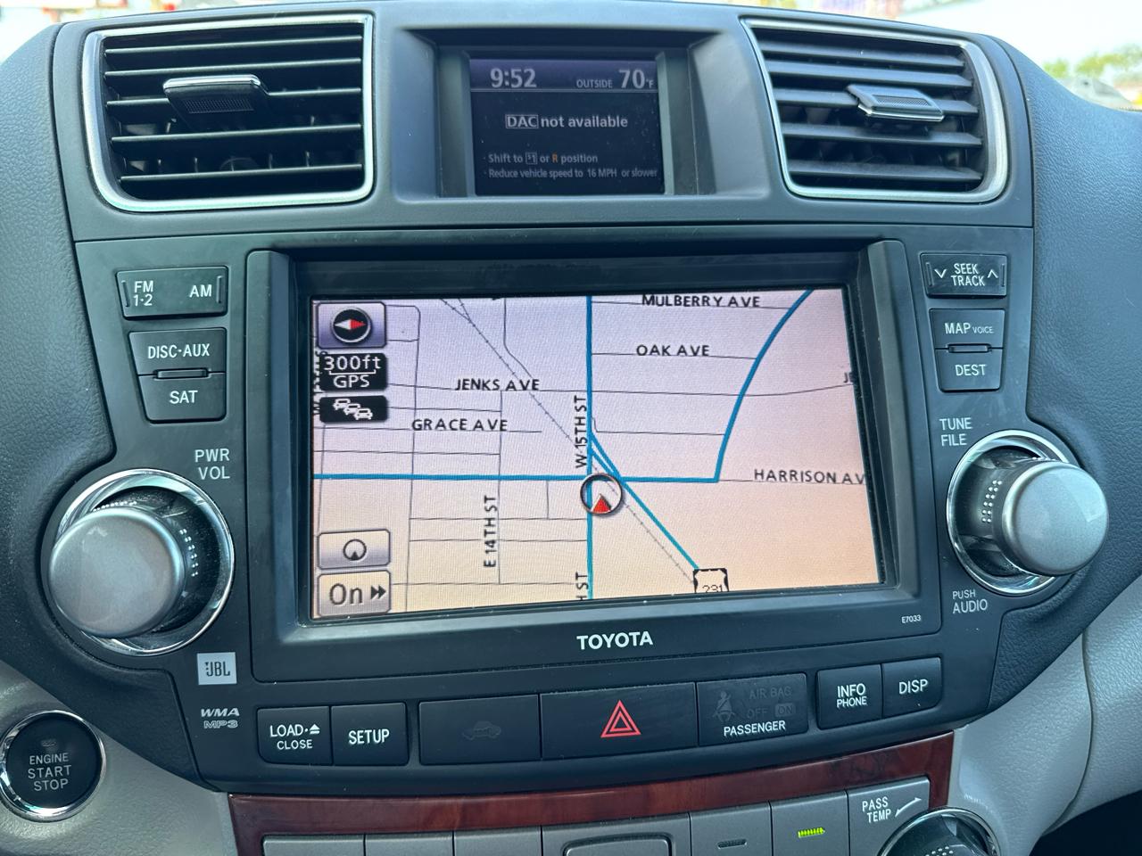 Toyota Highlander 4WD 4dr V6 Limited (Natl) 2012