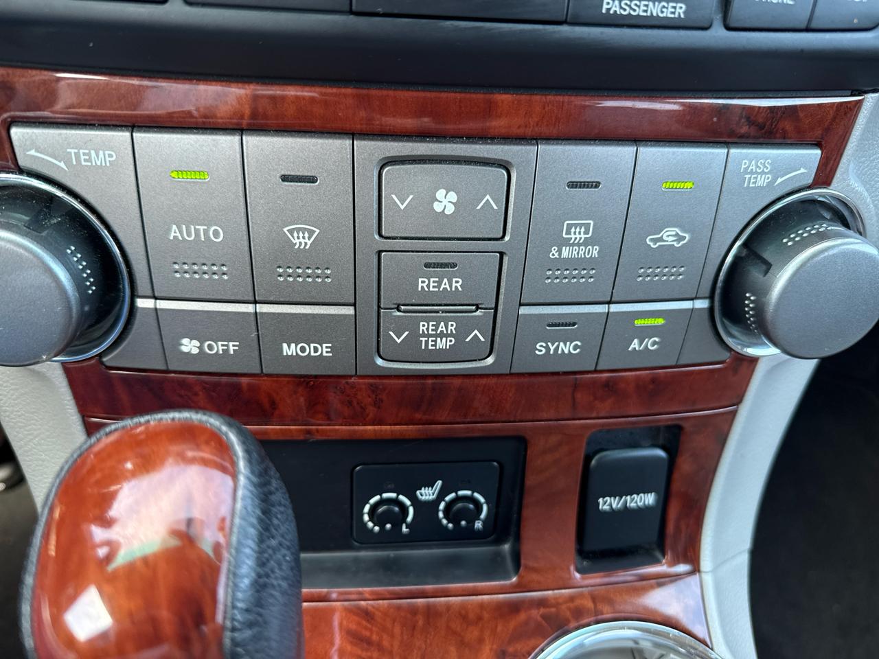 Toyota Highlander 4WD 4dr V6 Limited (Natl) 2012