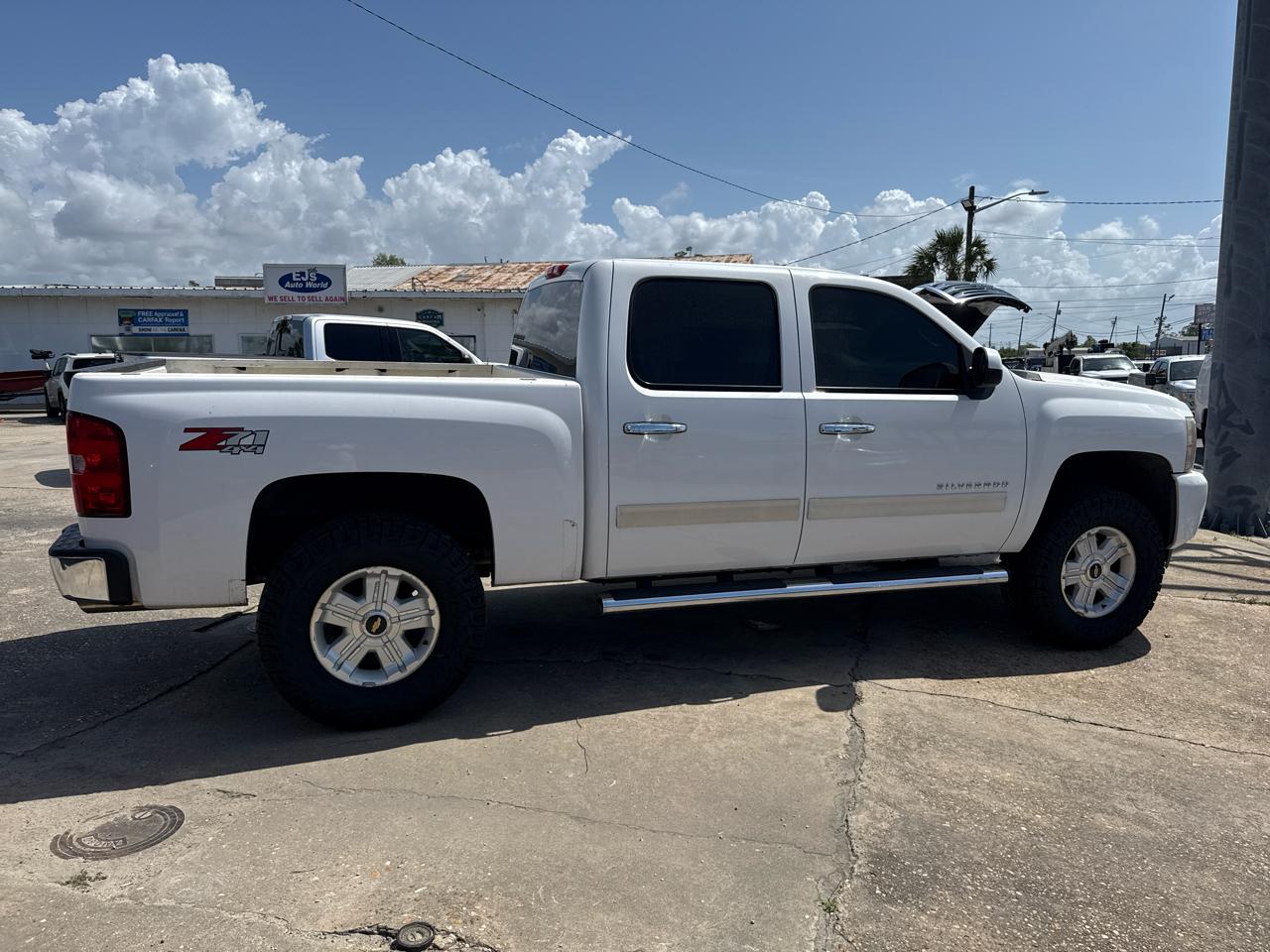Chevrolet Silverado 1500 4WD Crew Cab 143.5" LTZ 2010