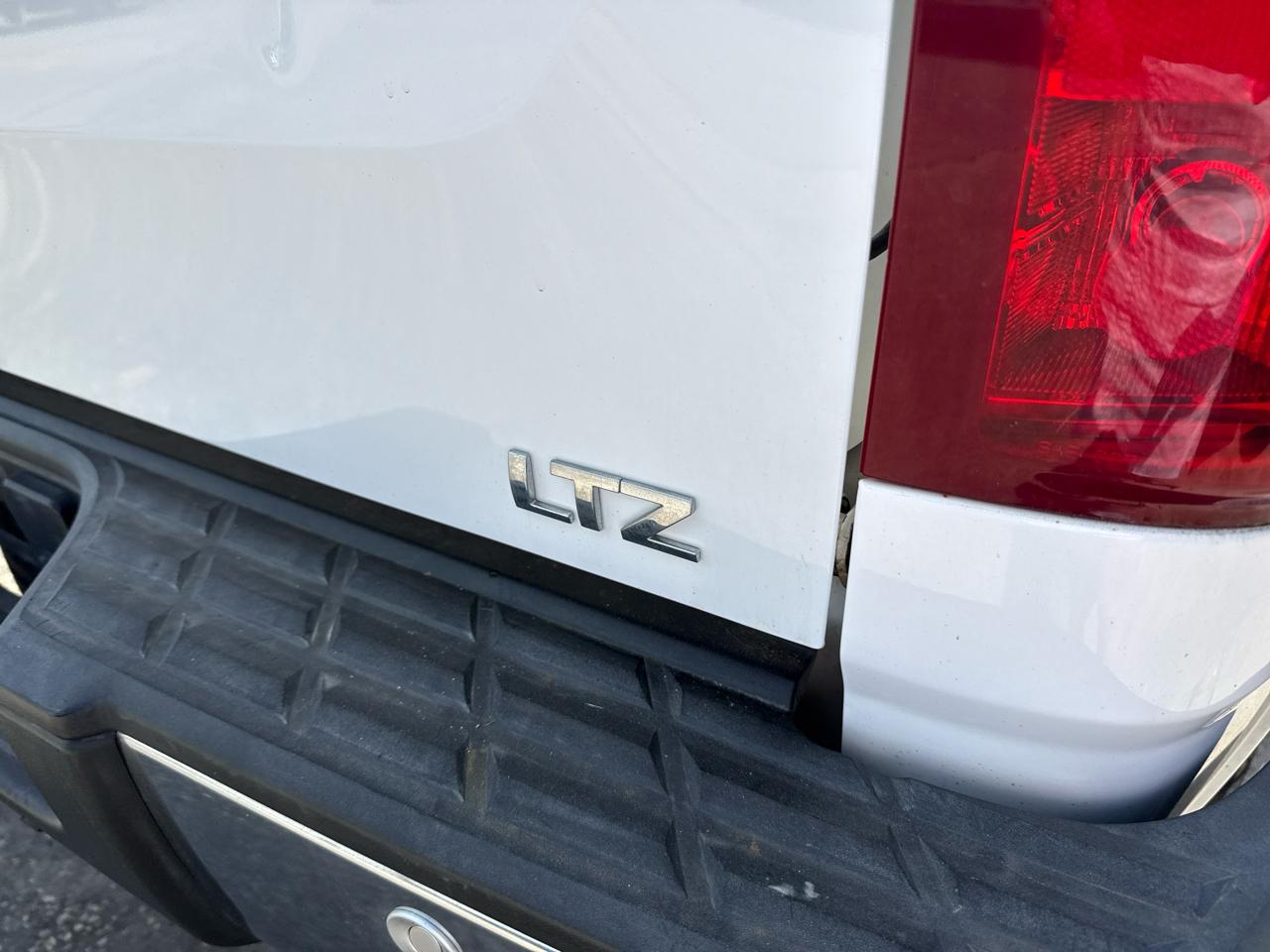 Chevrolet Silverado 1500 4WD Crew Cab 143.5" LTZ 2010