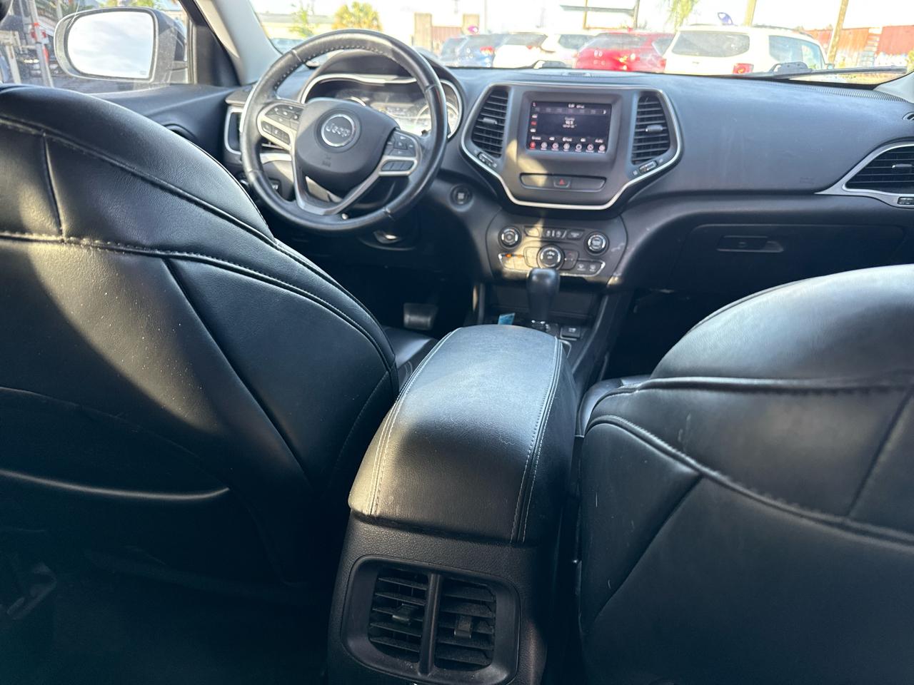 Jeep Cherokee Latitude Plus FWD 2019