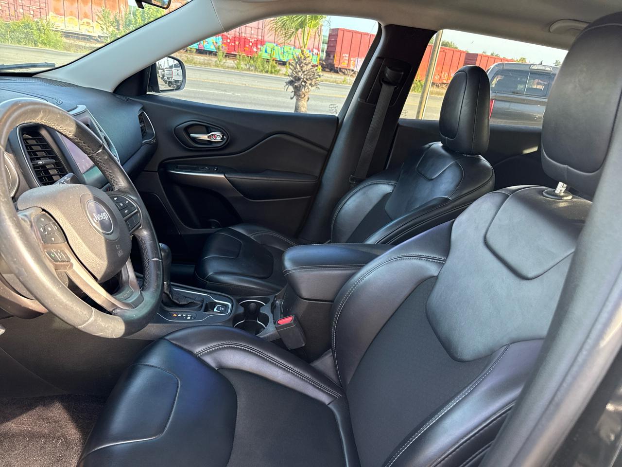 Jeep Cherokee Latitude Plus FWD 2019