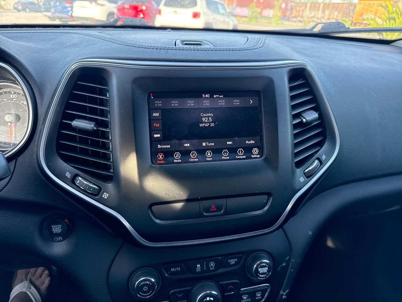Jeep Cherokee Latitude Plus FWD 2019