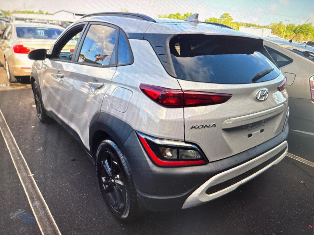 Hyundai Kona SEL Auto FWD 2022