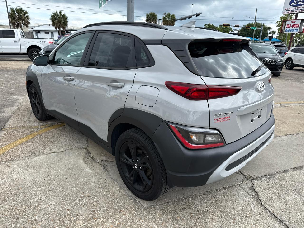 Hyundai Kona SEL Auto FWD 2022