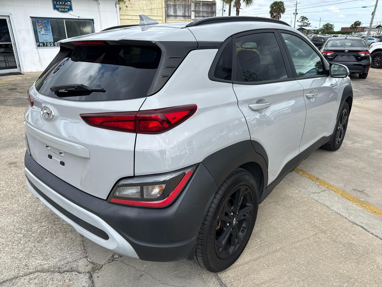 Hyundai Kona SEL Auto FWD 2022