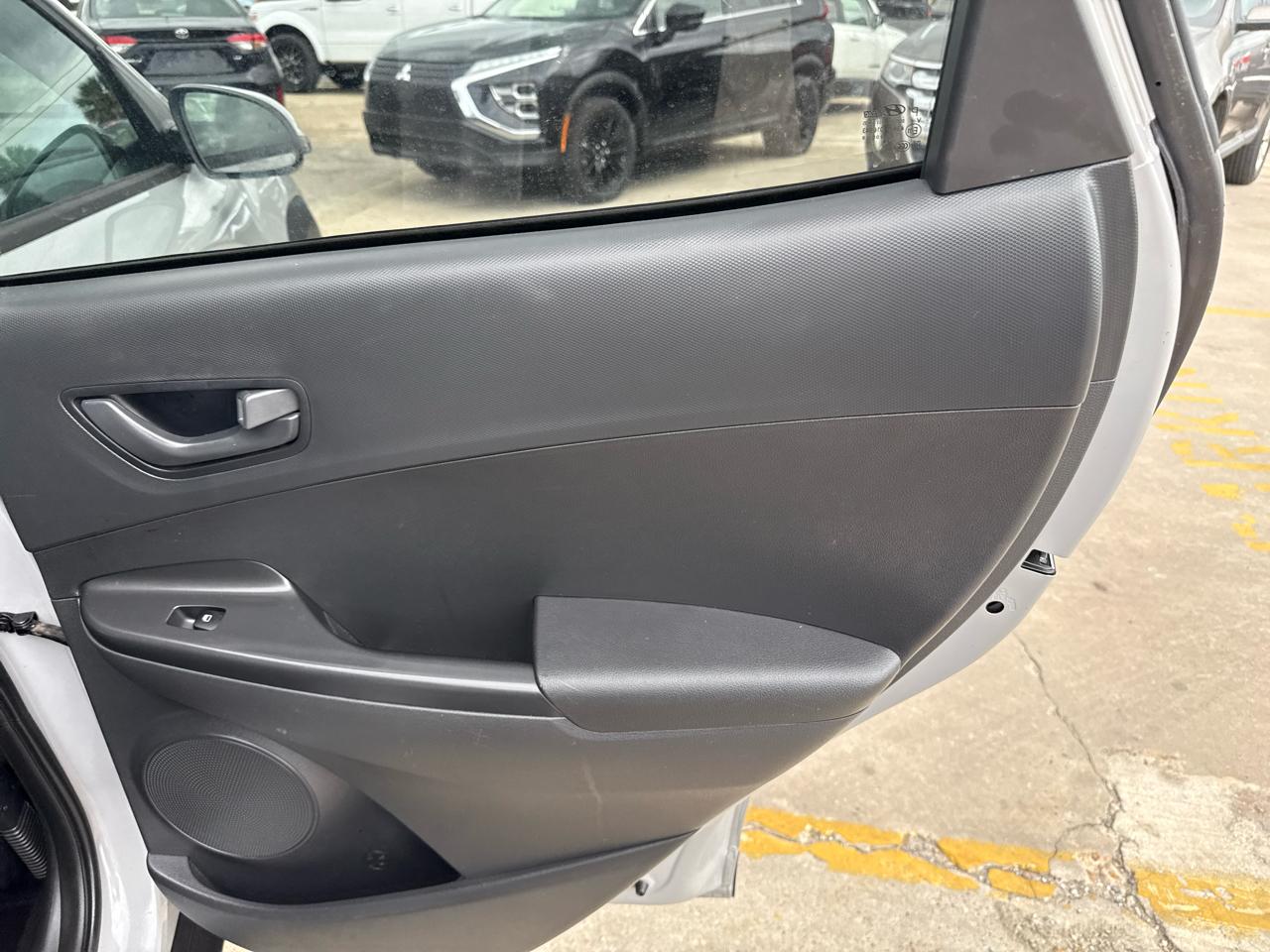 Hyundai Kona SEL Auto FWD 2022